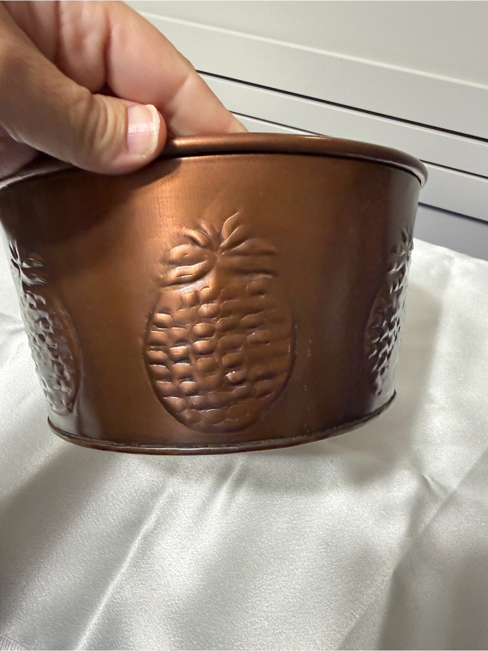🍍 NEW Pair of Embossed Pineapple Planter Cachepots 🍍